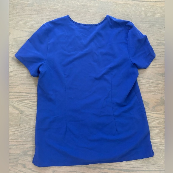 FIGS Casma Three-Pocket Scrub Top Women’s size Medium - Picture 2 of 6